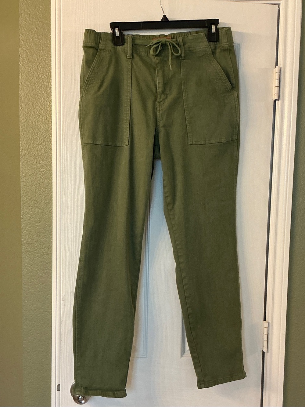 Judy Blue Olive Drawstring Ankle Crop Pants
